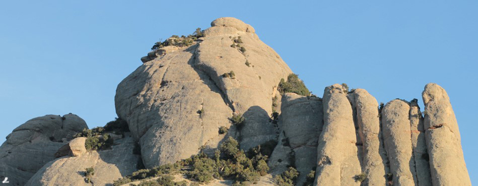 Els Plecs del Llibre i el Montgròs dins la Geozona Montserrat.